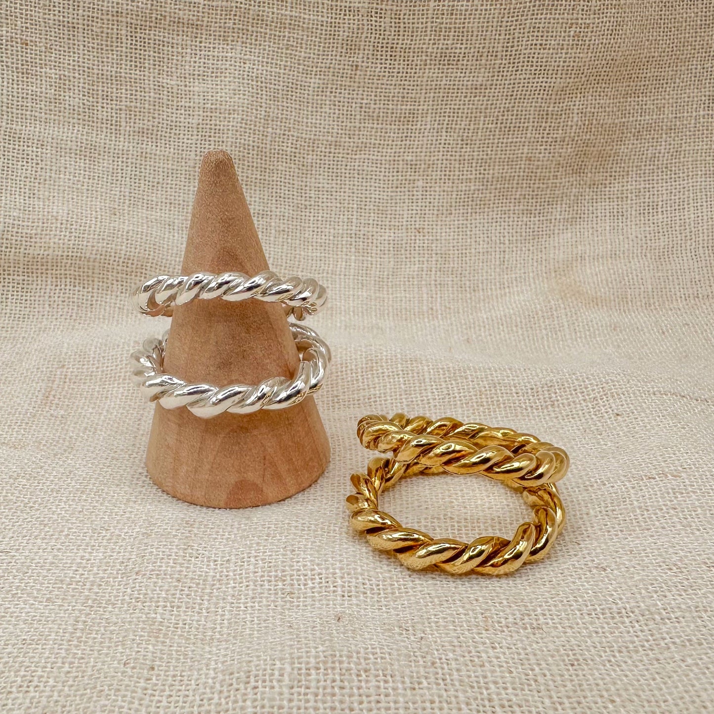 DOUBLE TWIST RING