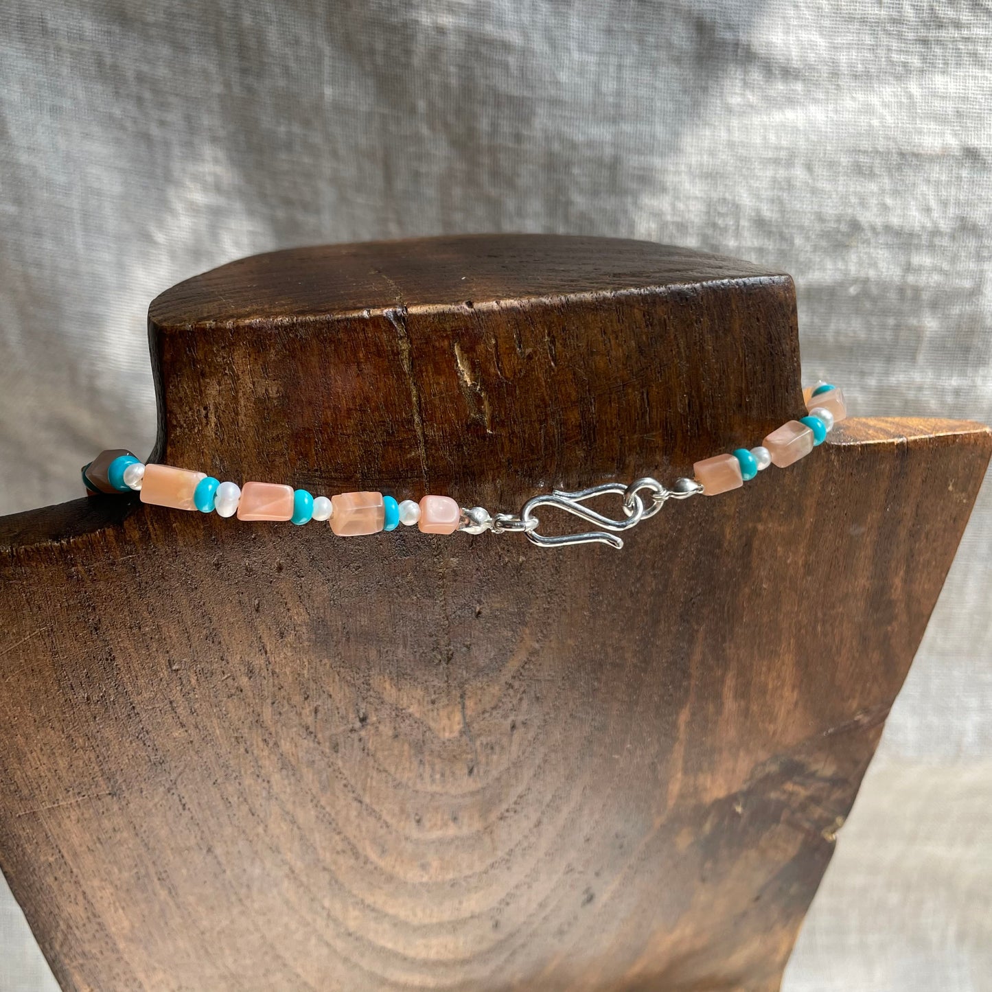GEMSTONE BEADS NECKLACE