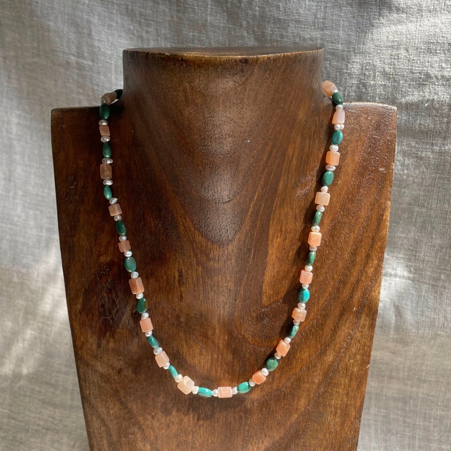 GEMSTONE BEADS NECKLACE