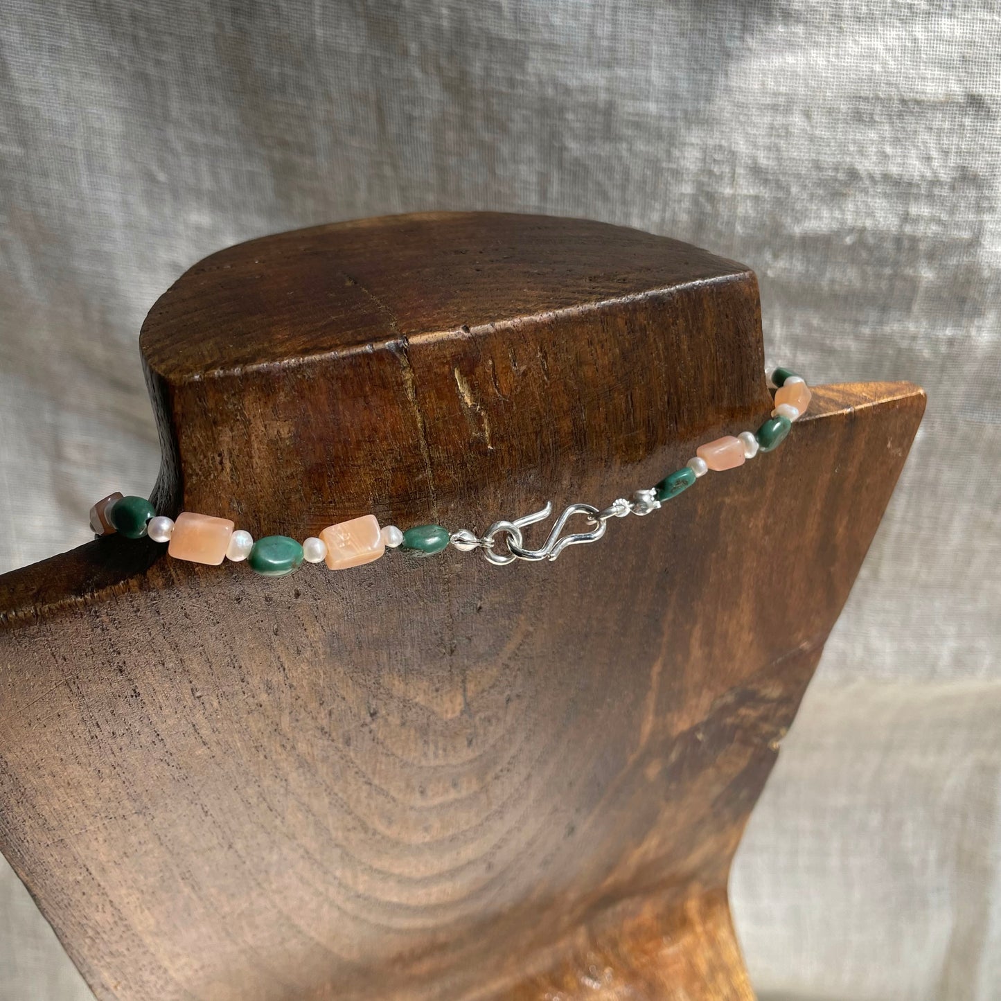 GEMSTONE BEADS NECKLACE