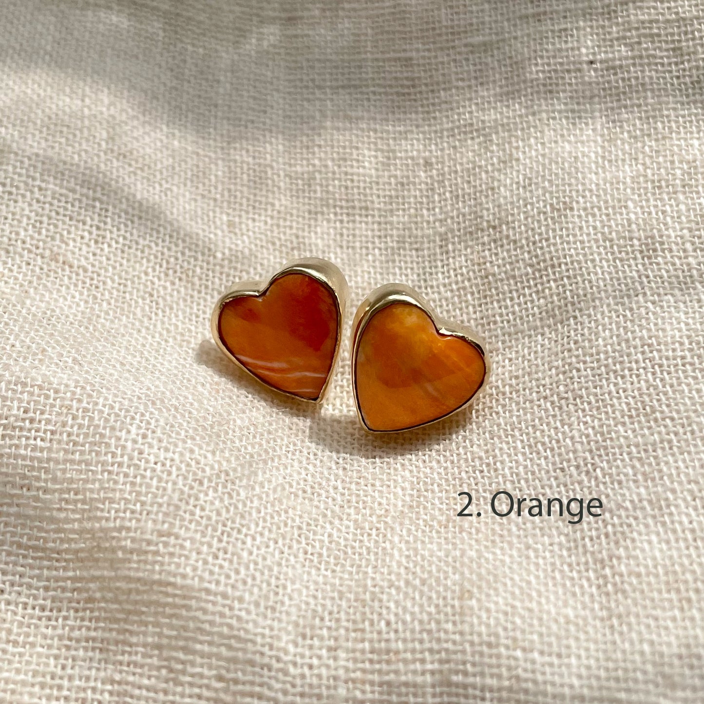 HEART SHAPED SPINY OYSTER STUD EARRINGS
