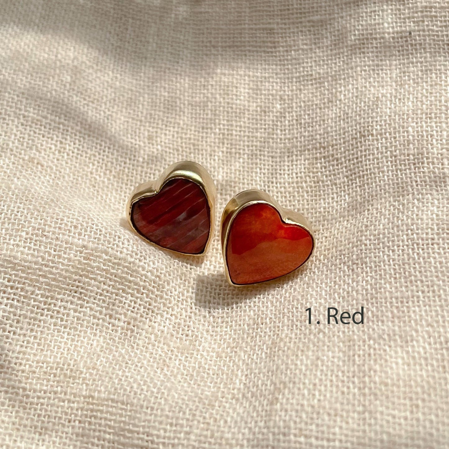 HEART SHAPED SPINY OYSTER STUD EARRINGS