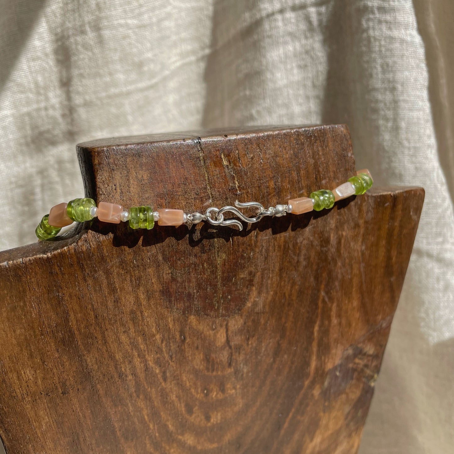 GEMSTONE BEADS NECKLACE