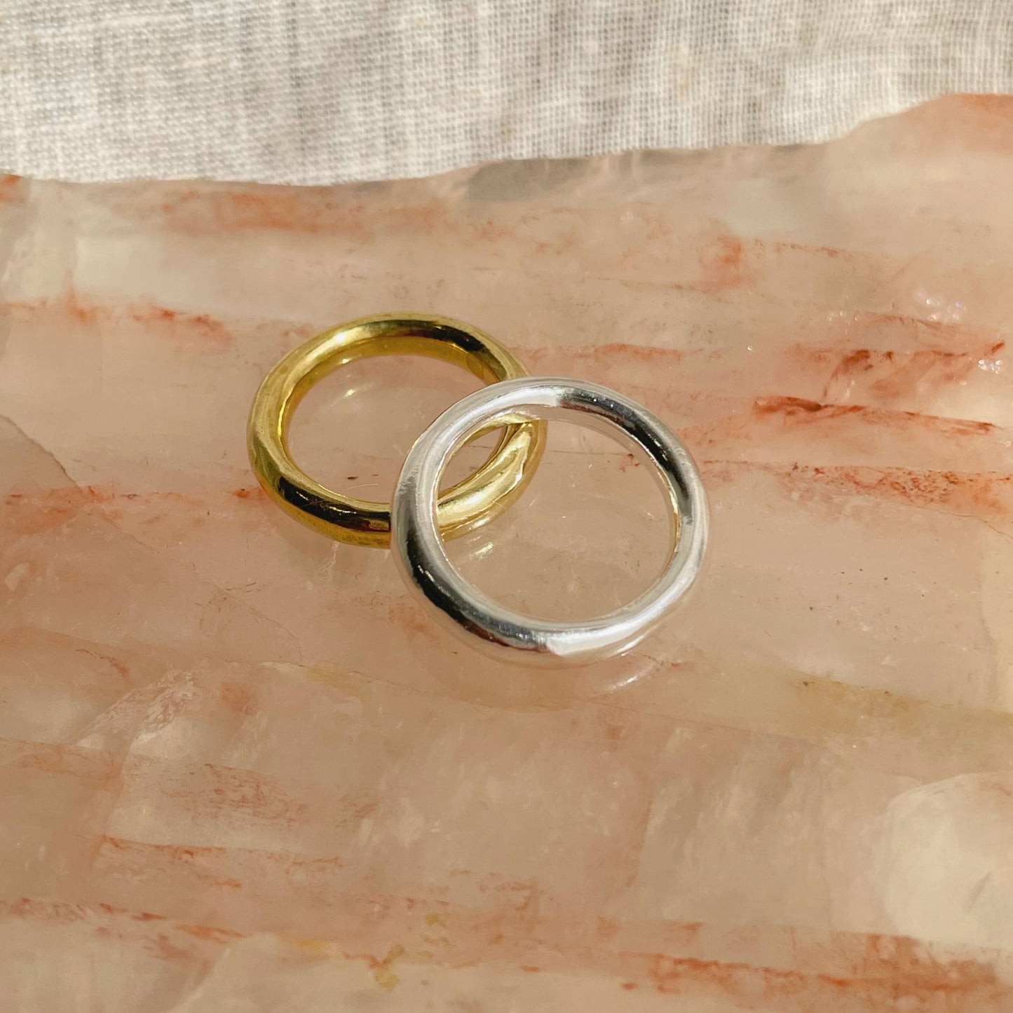 SIMPLE STACKABLE RING