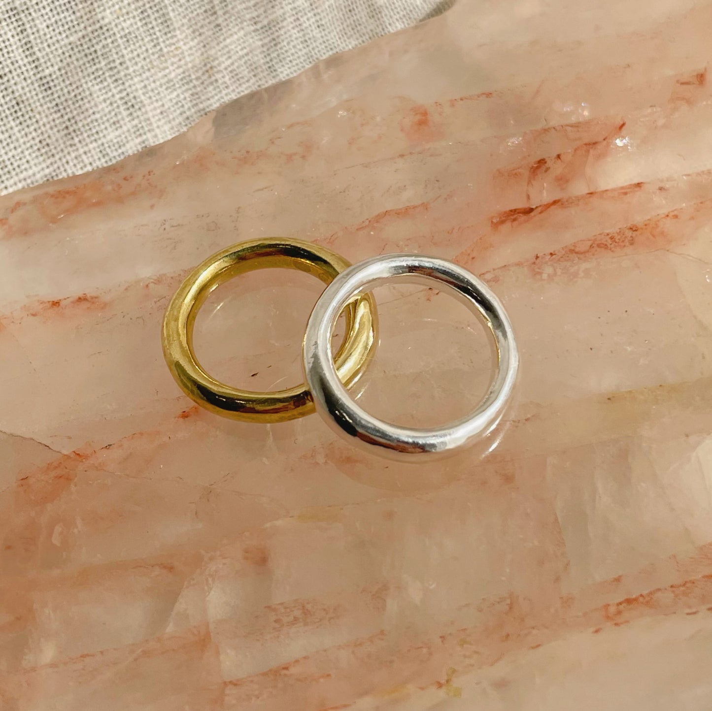 SIMPLE STACKABLE RING