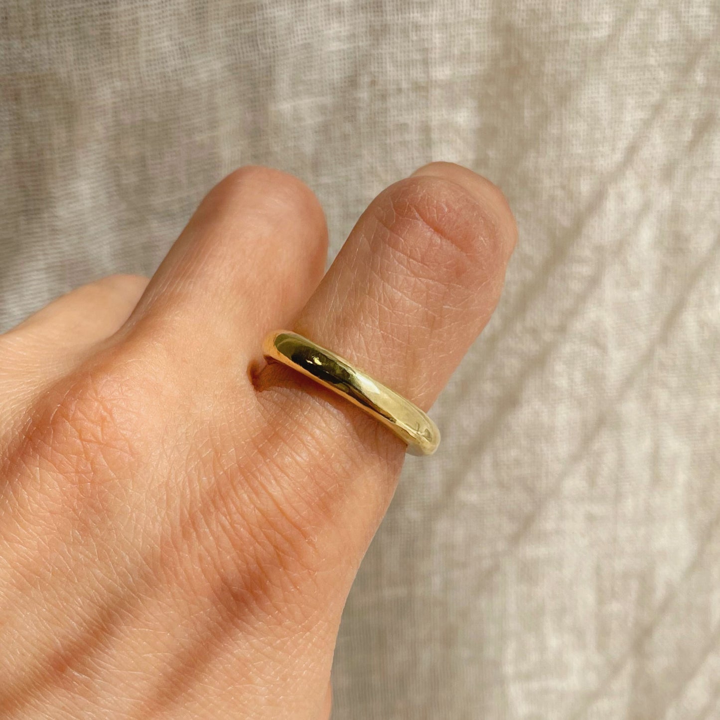 SIMPLE STACKABLE RING