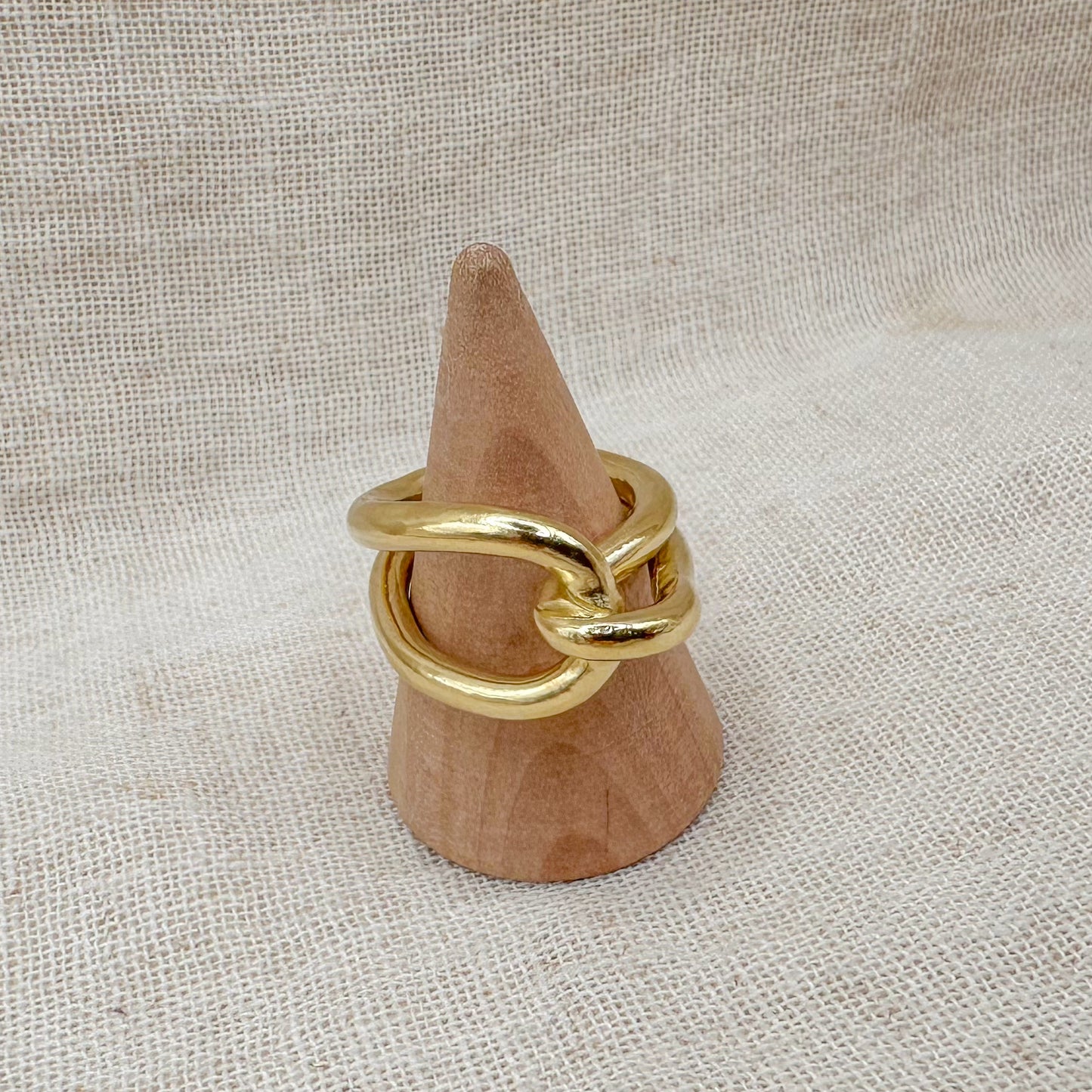 KNOT RING