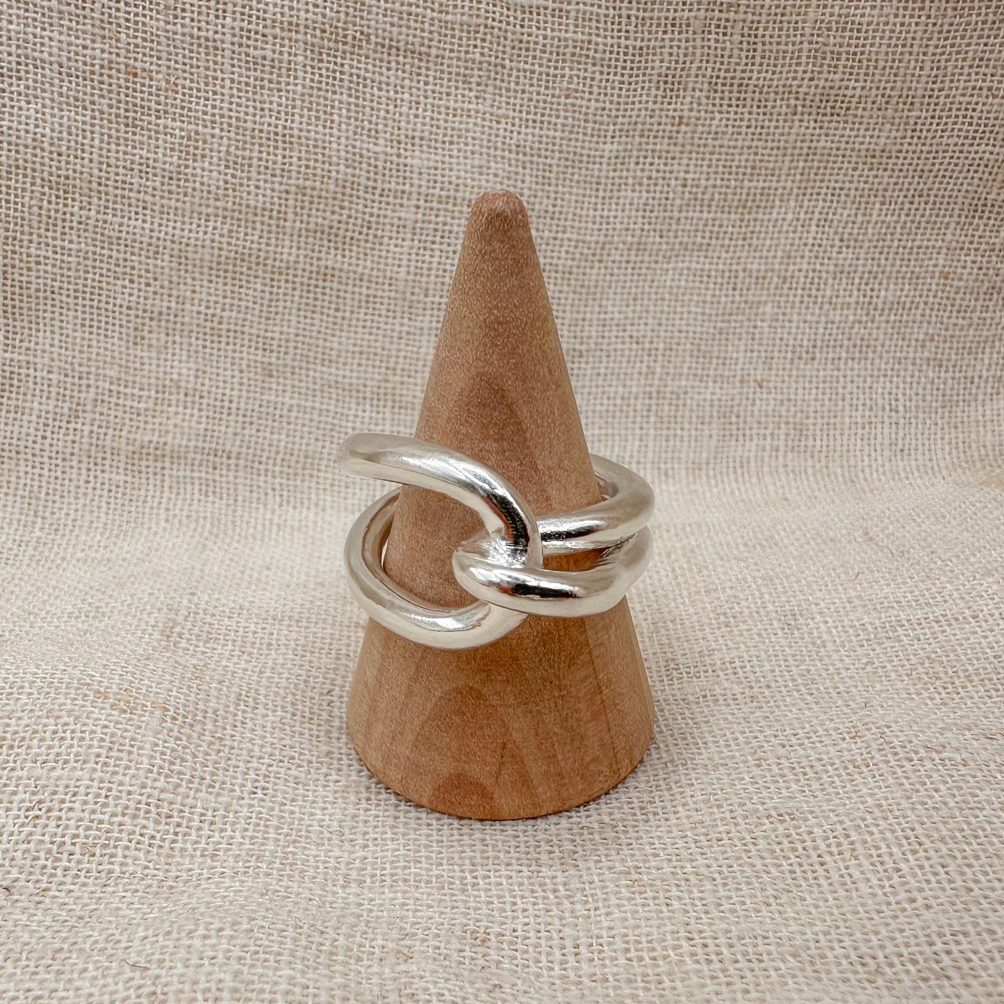 KNOT RING