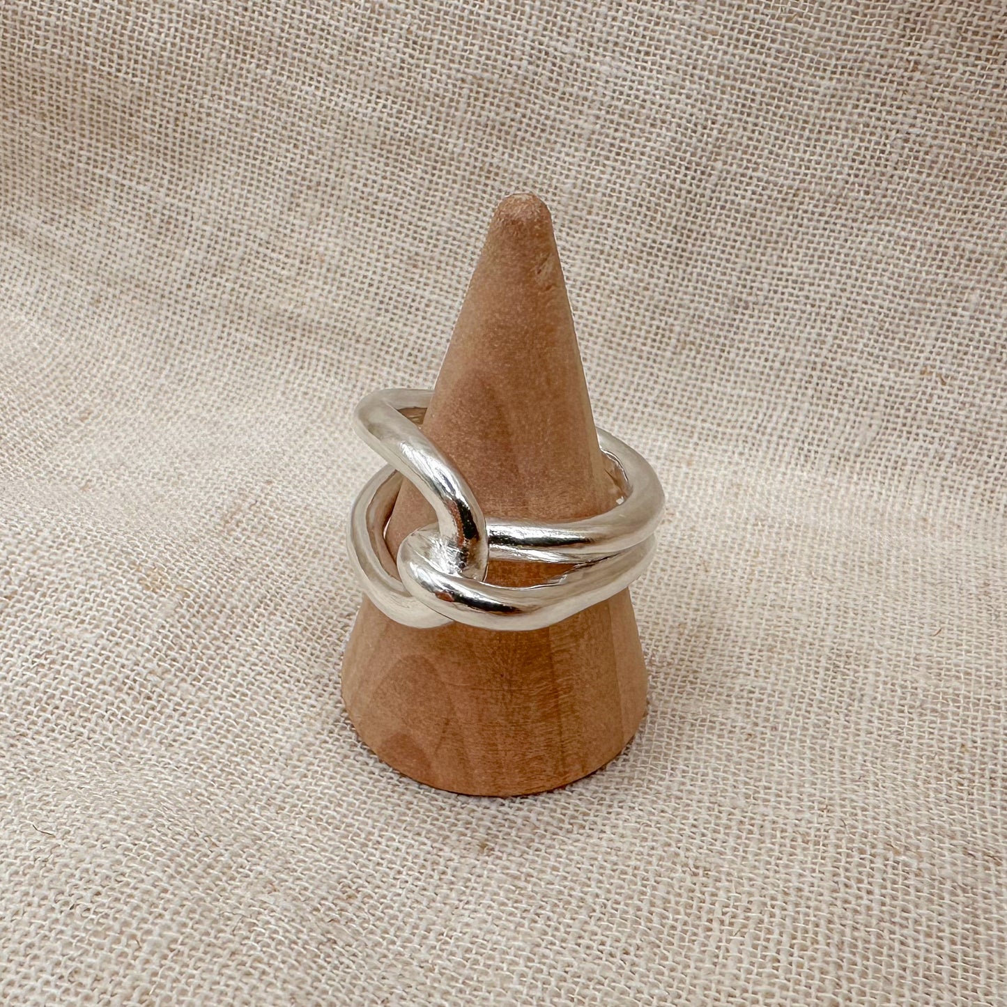 KNOT RING