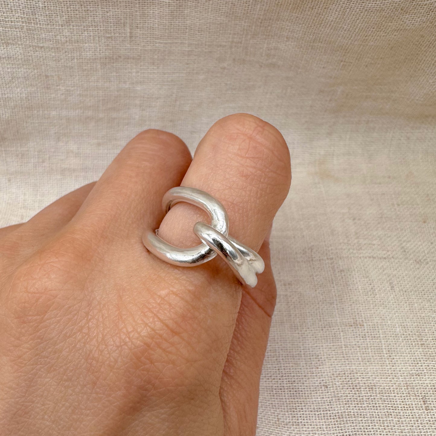 KNOT RING