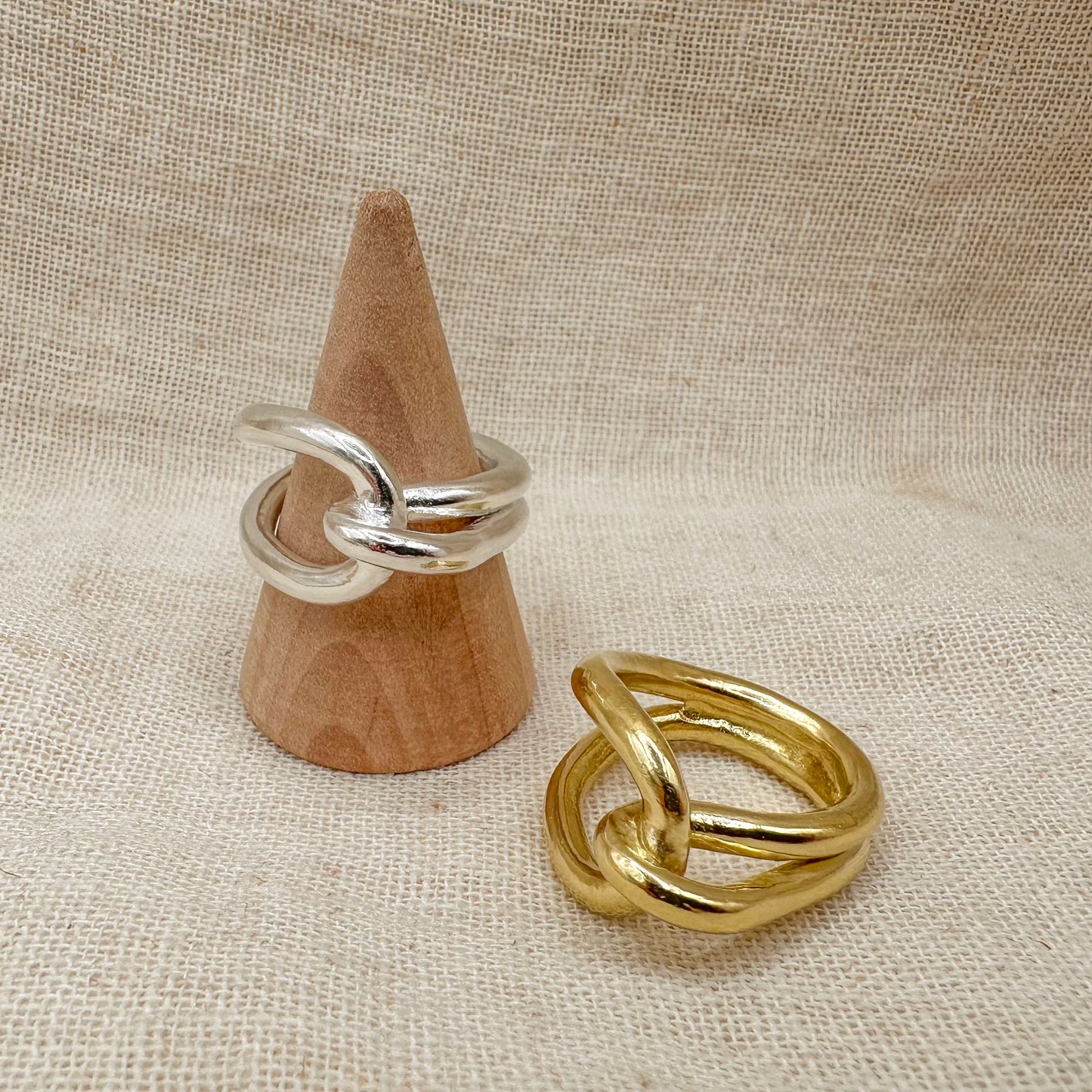 KNOT RING