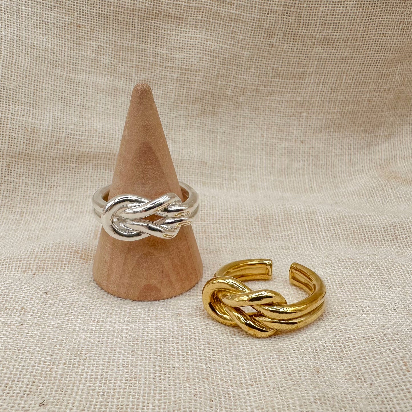 KNOT RING
