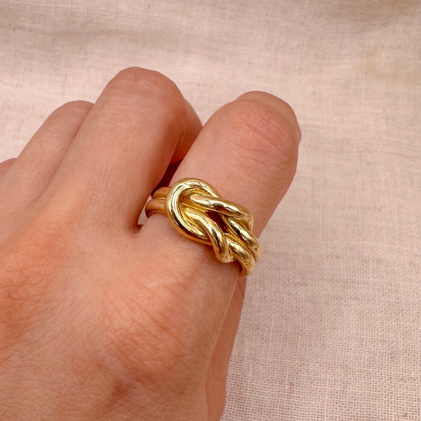 KNOT RING
