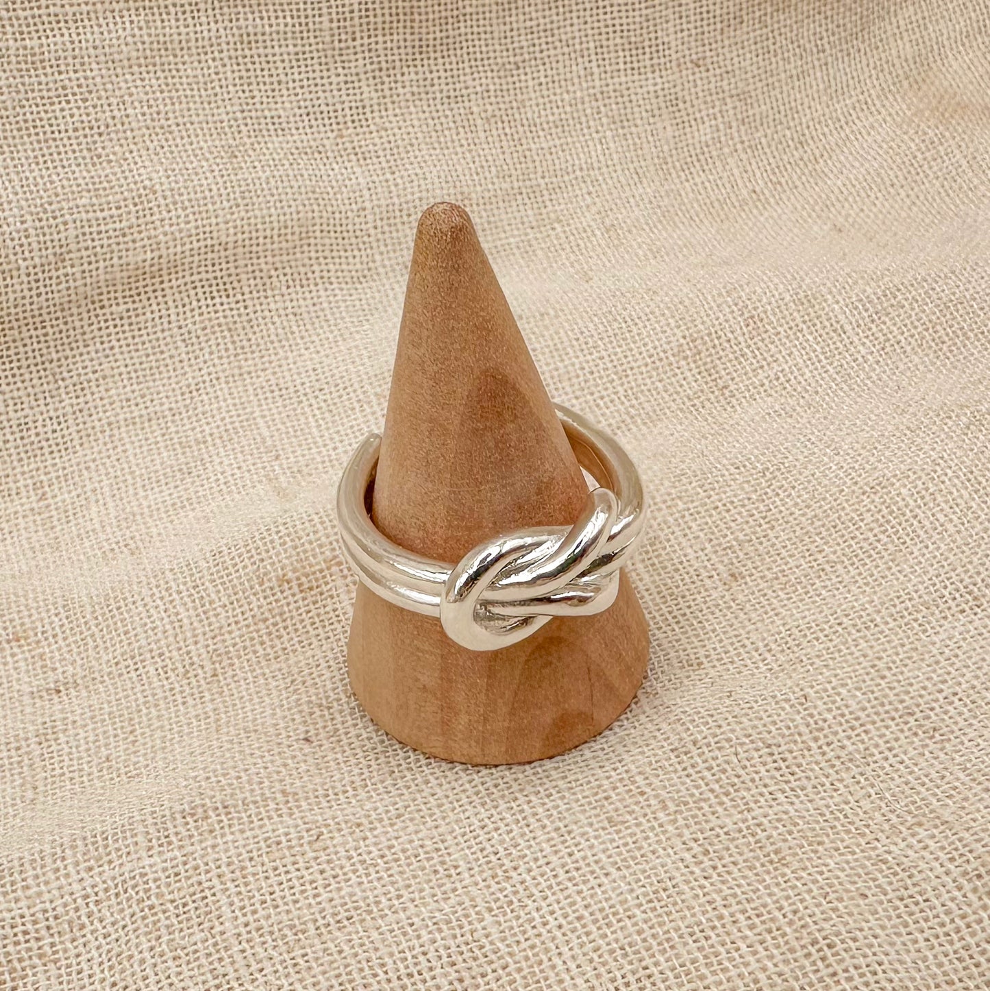 KNOT RING