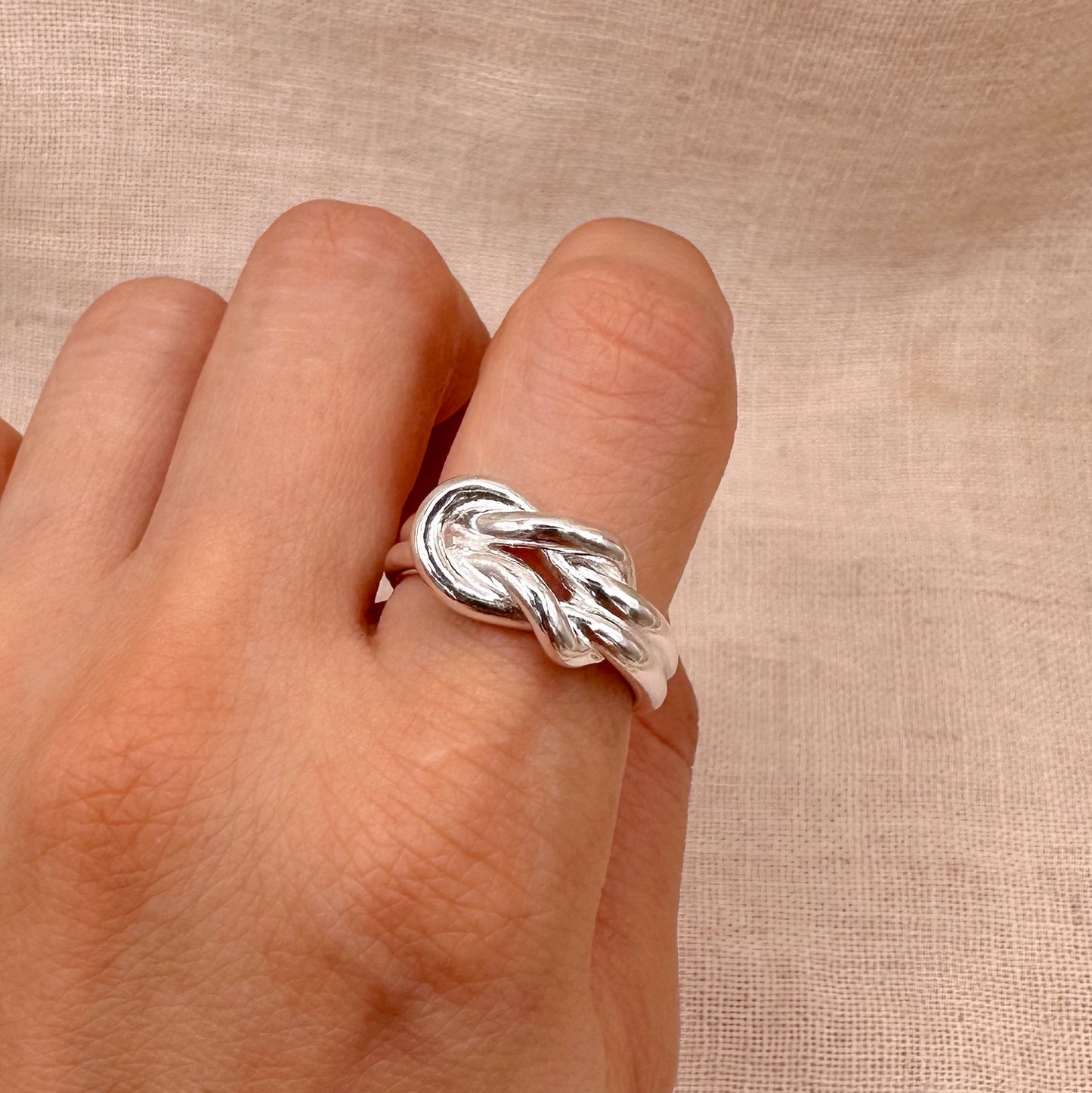 KNOT RING