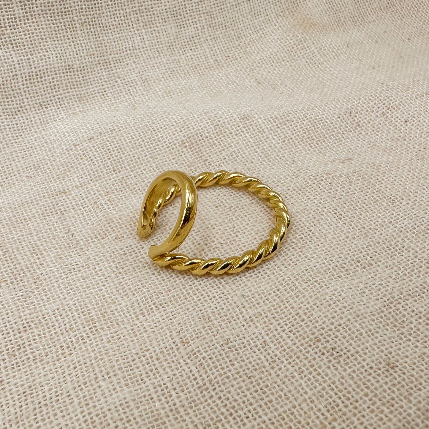 TWIST DOUBLE EAR CUFF