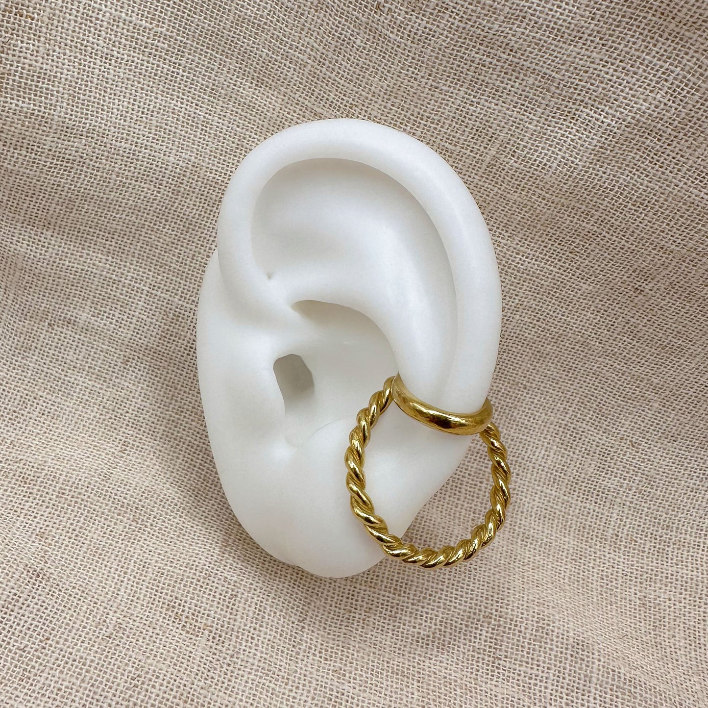TWIST DOUBLE EAR CUFF