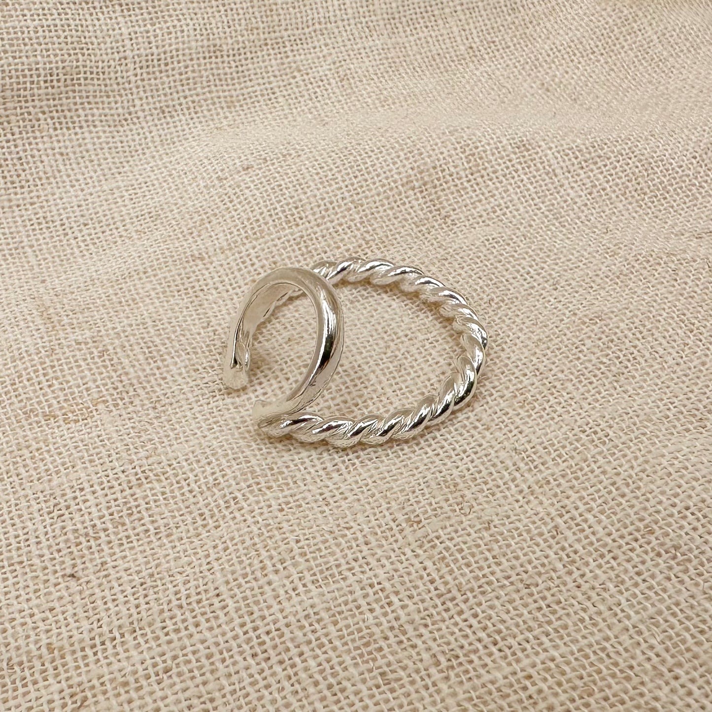 TWIST DOUBLE EAR CUFF