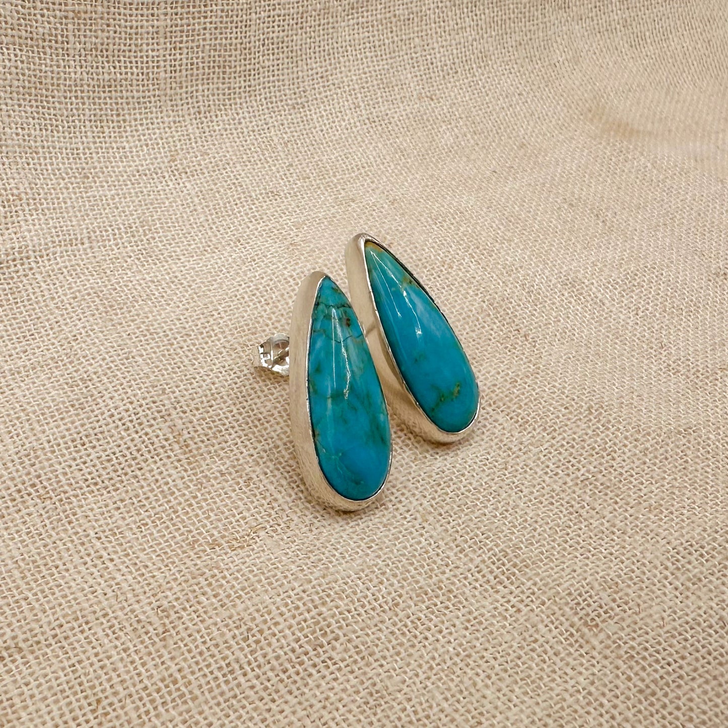KINGMAN TURQUOISE STUD EARRINGS
