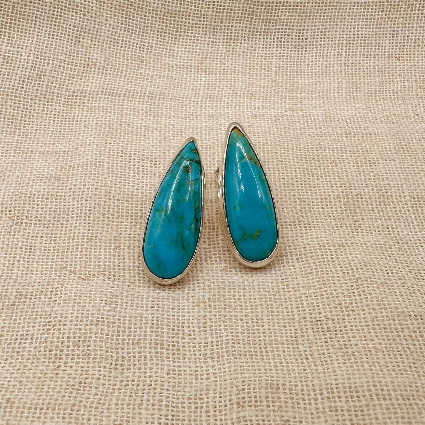 KINGMAN TURQUOISE STUD EARRINGS
