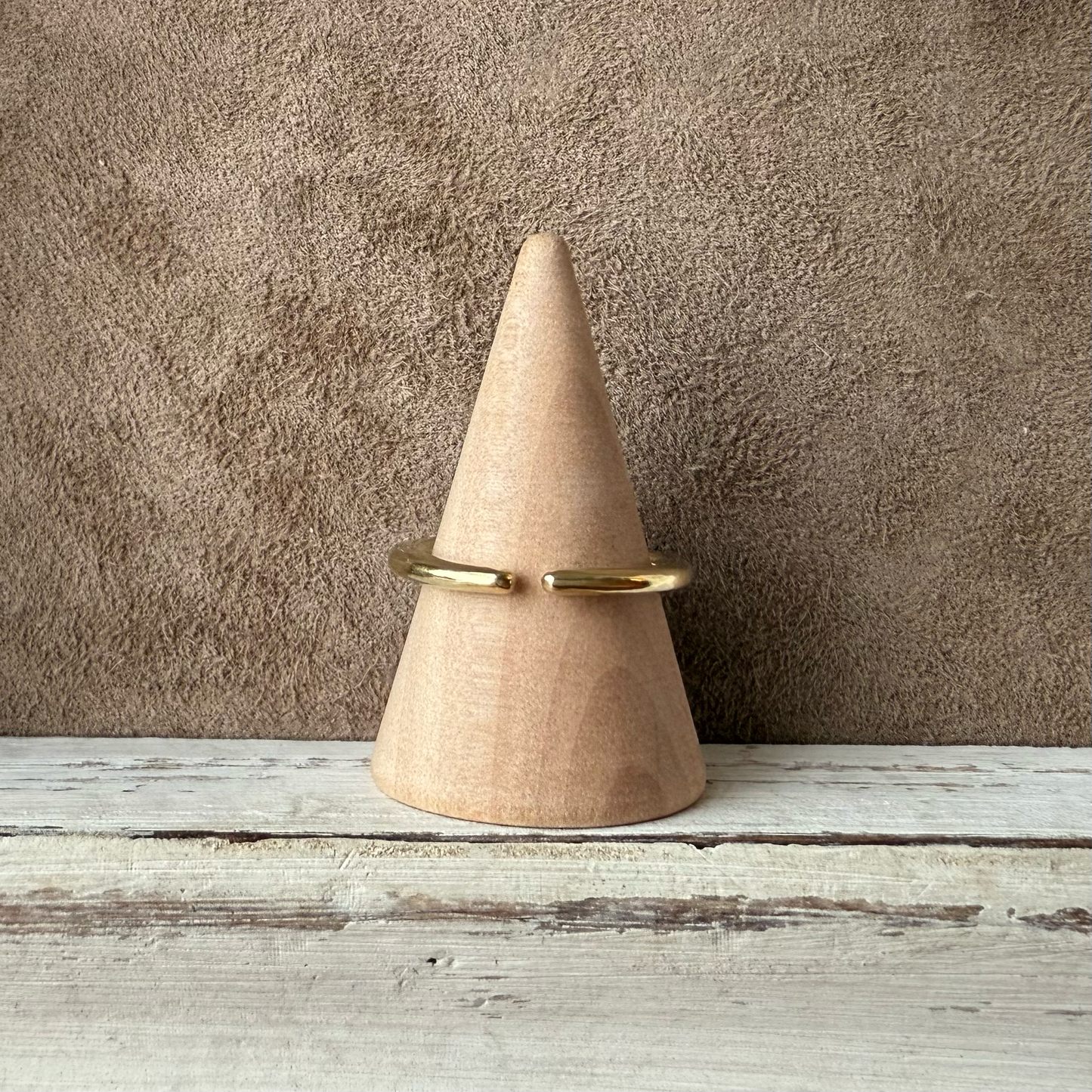 ADJUSTABLE GEM STONE STACKING RING