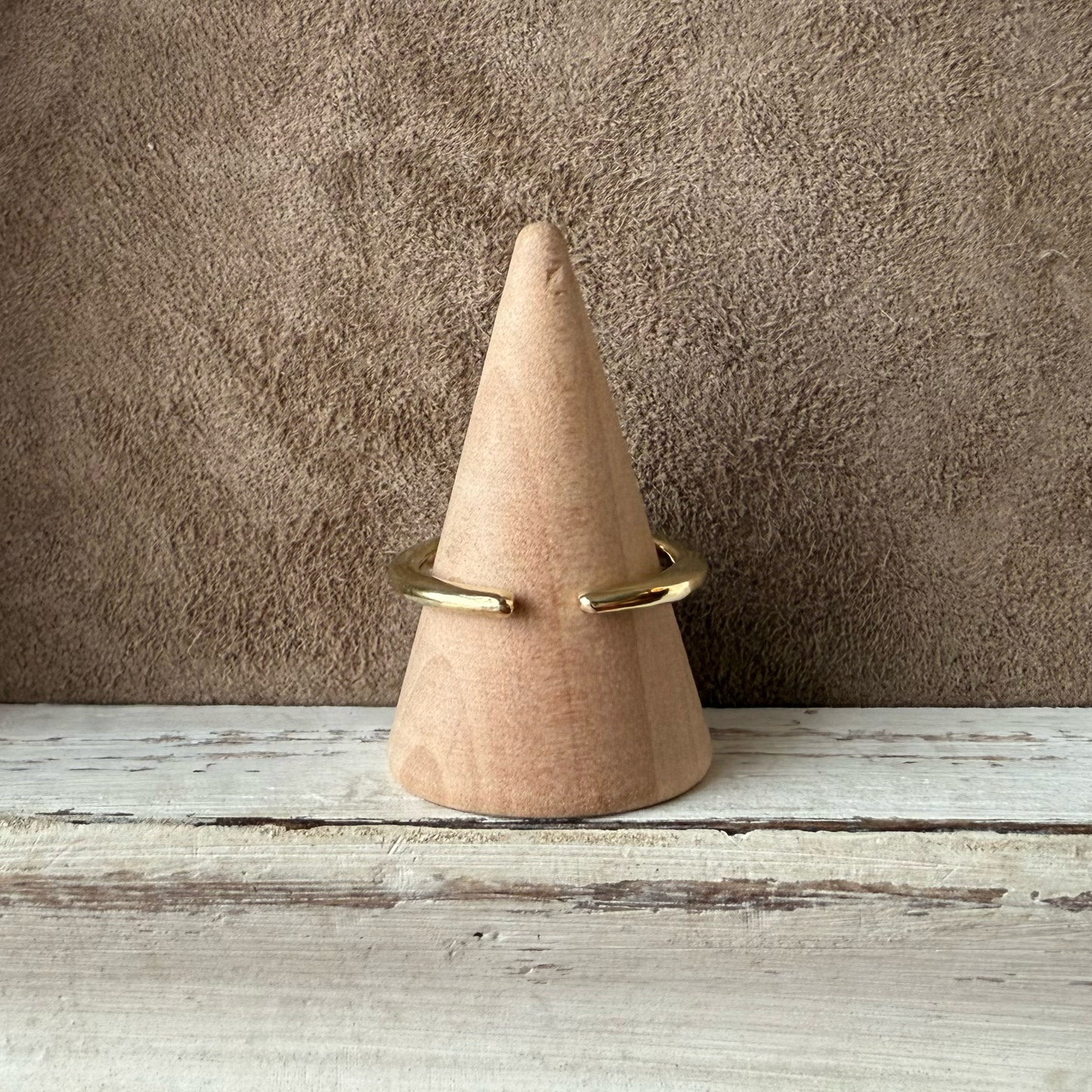 ADJUSTABLE GEM STONE STACKING RING