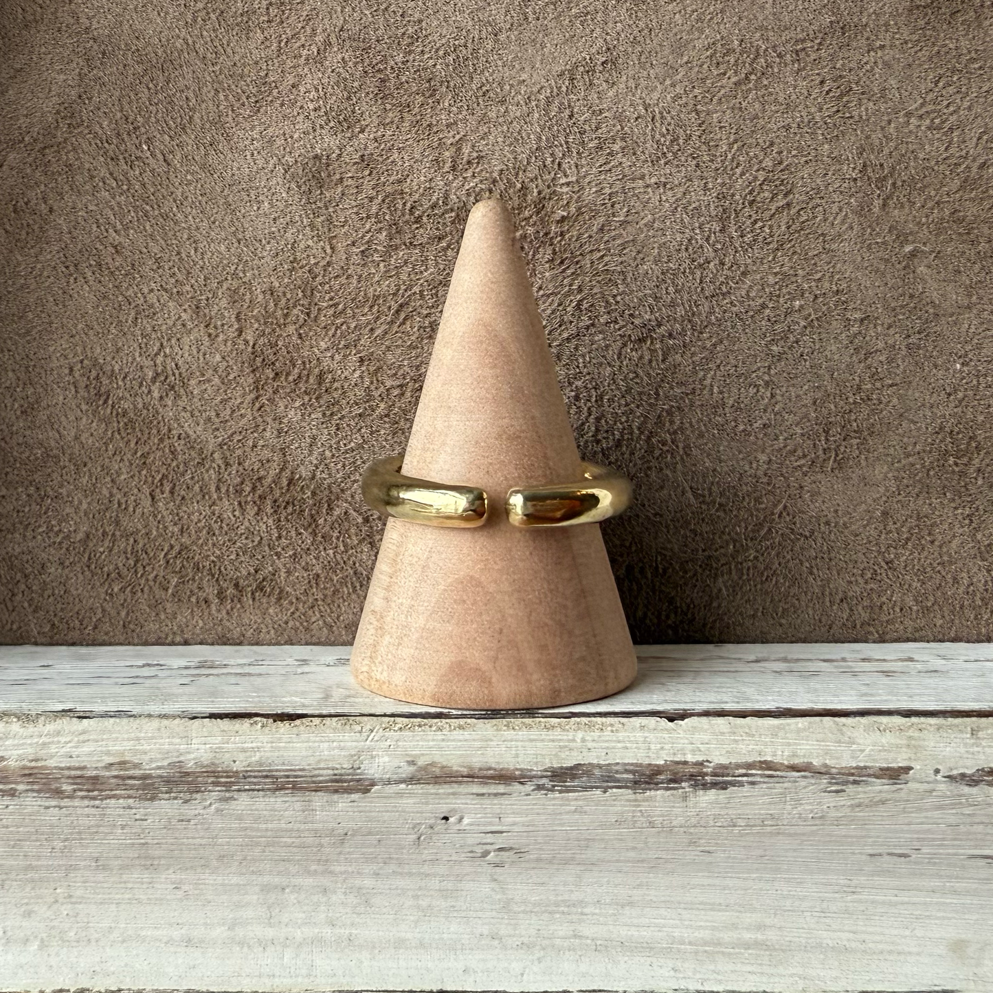 ADJUSTABLE GEM STONE STACKING RING