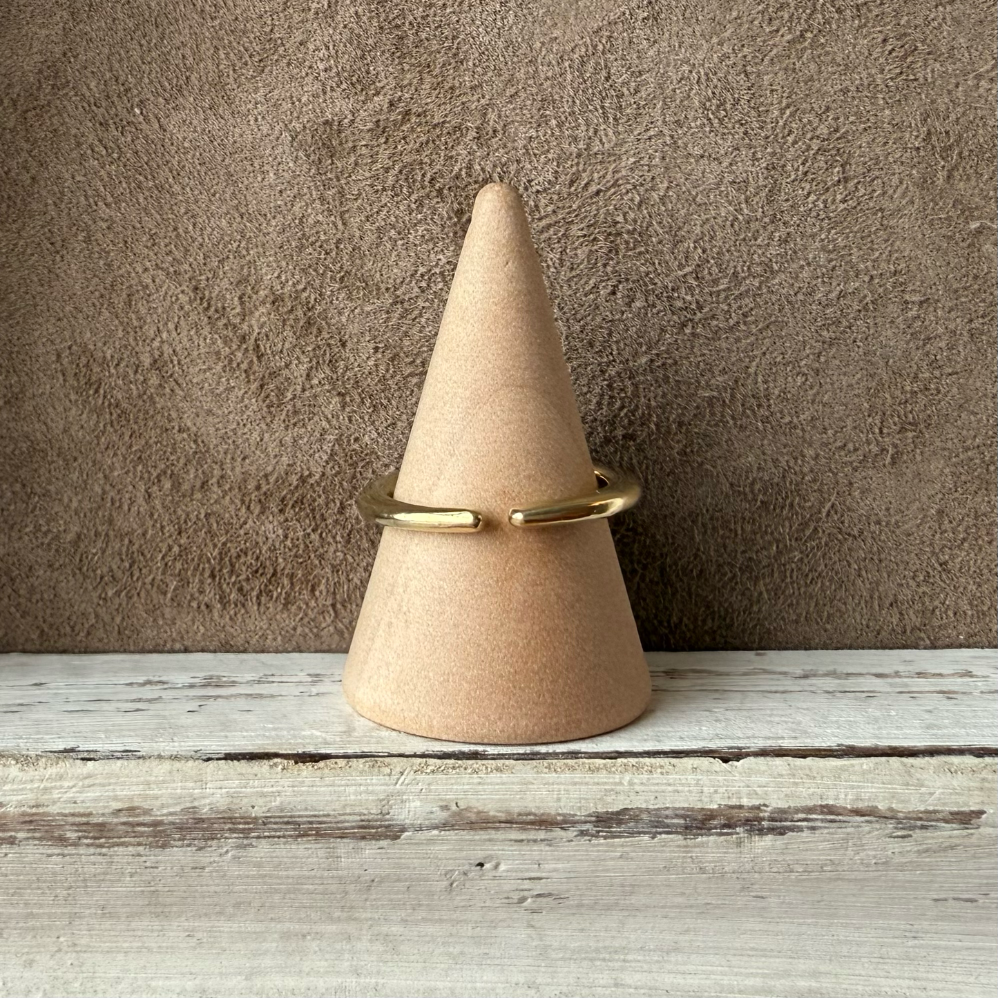 ADJUSTABLE GEM STONE STACKING RING