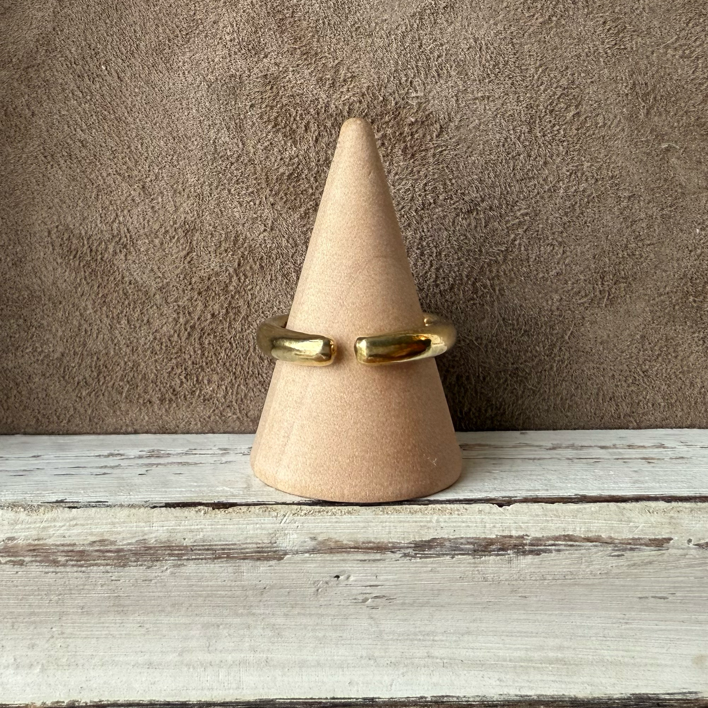 ADJUSTABLE GEM STONE STACKING RING
