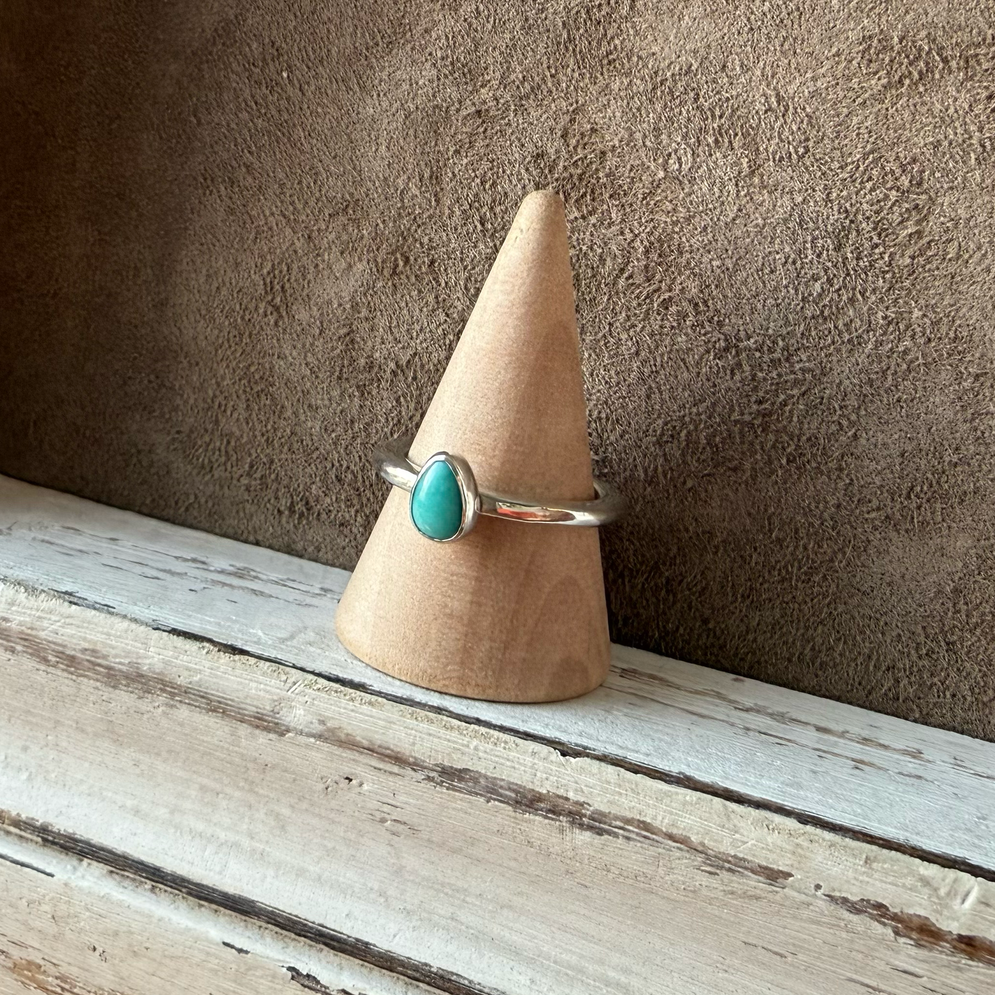ADJUSTABLE GEM STONE STACKING RING