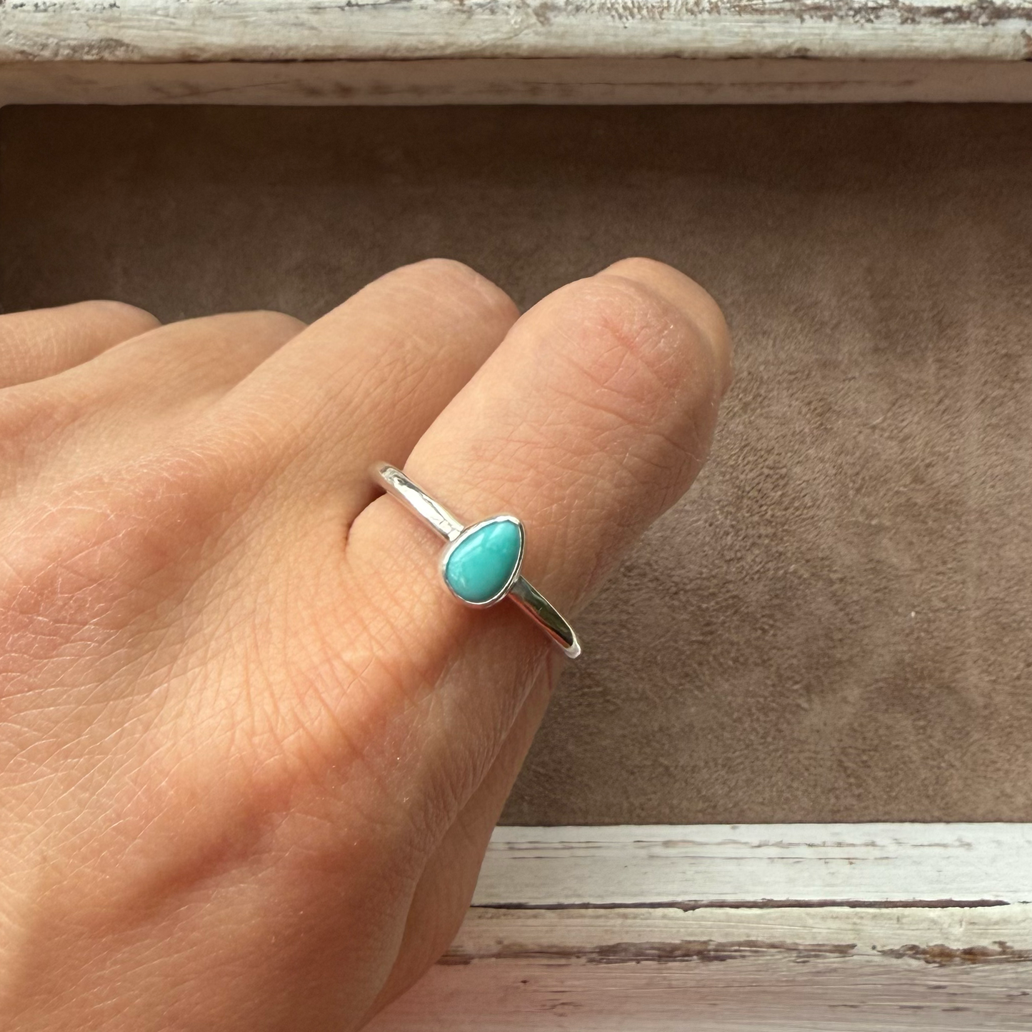 ADJUSTABLE GEM STONE STACKING RING