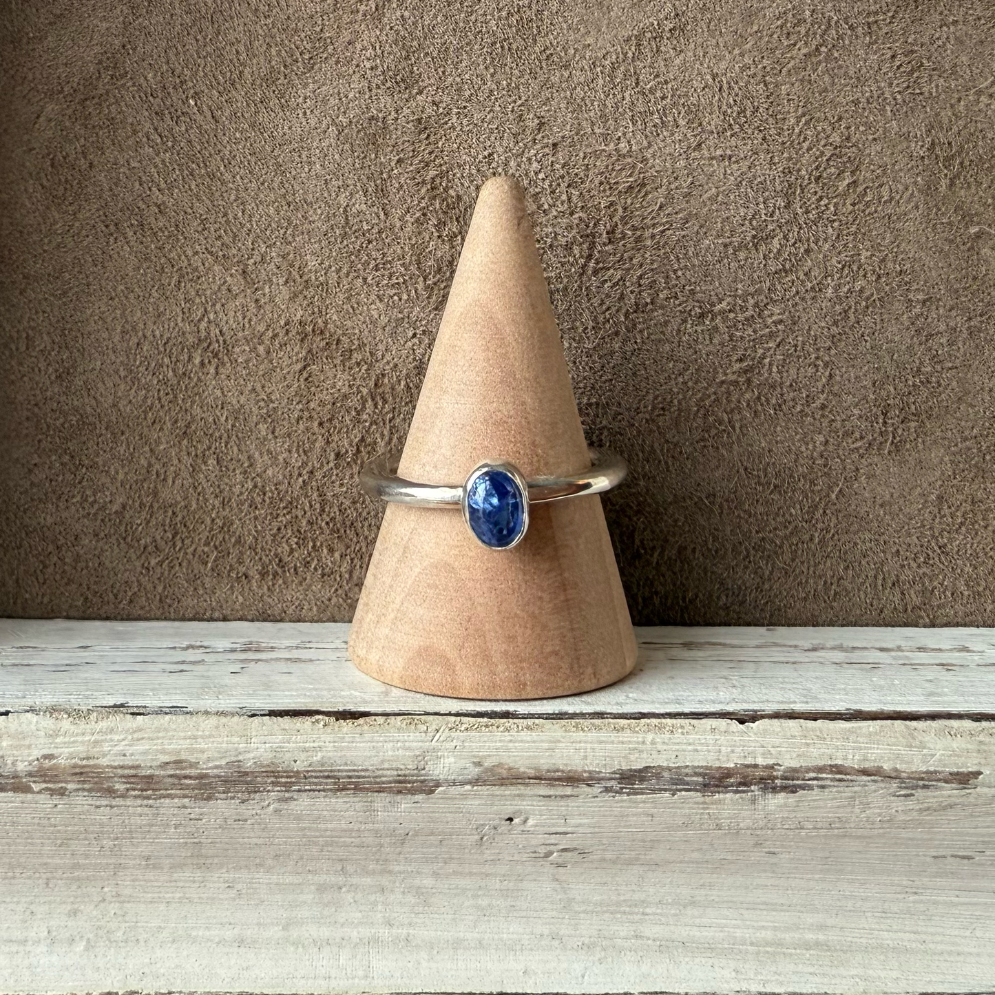 ADJUSTABLE GEM STONE STACKING RING