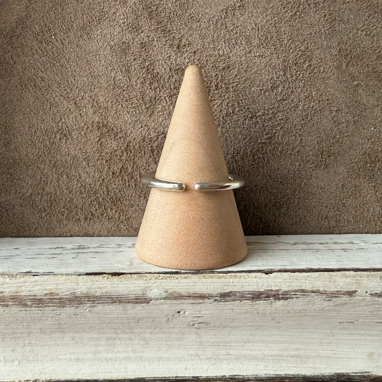 ADJUSTABLE GEM STONE STACKING RING