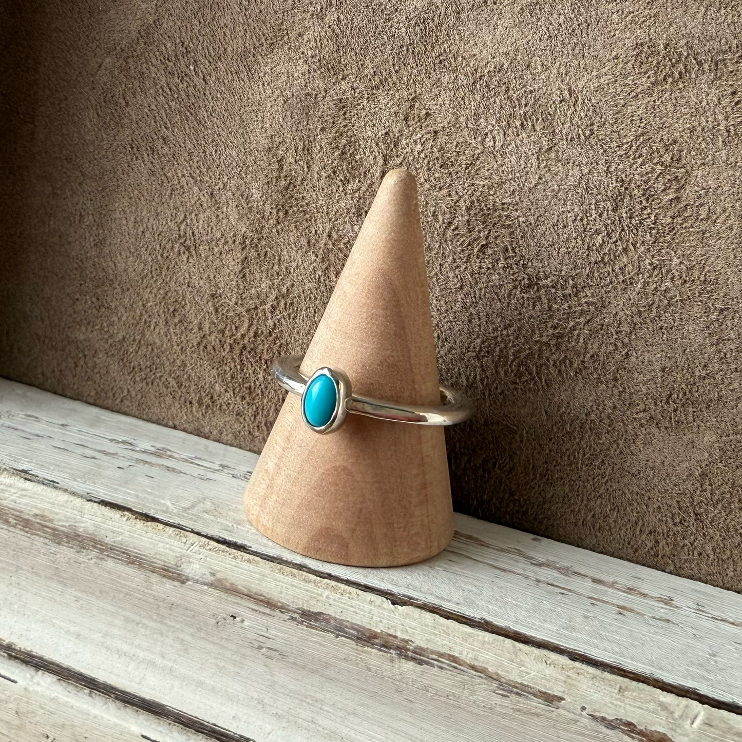 ADJUSTABLE GEM STONE STACKING RING
