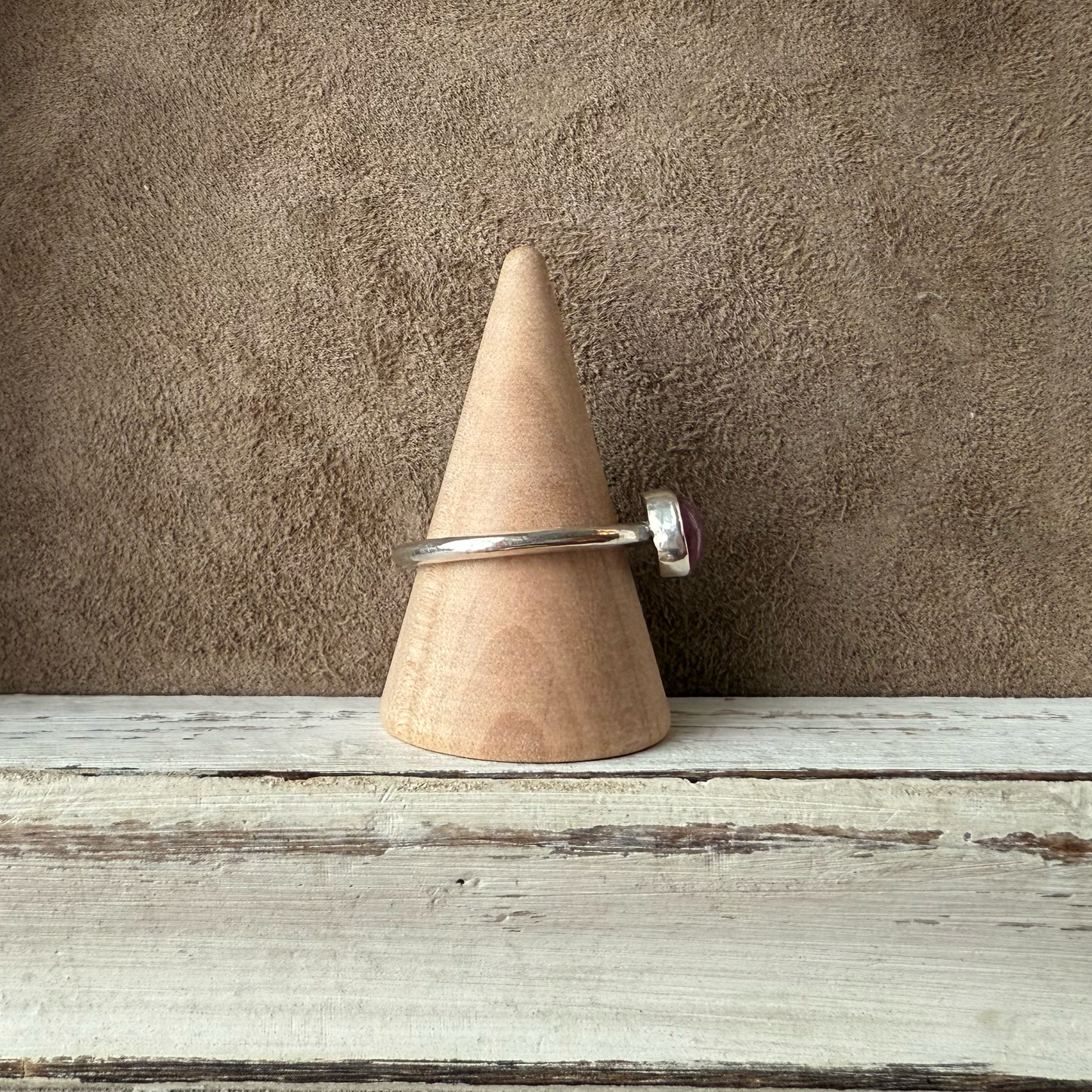 ADJUSTABLE GEM STONE STACKING RING