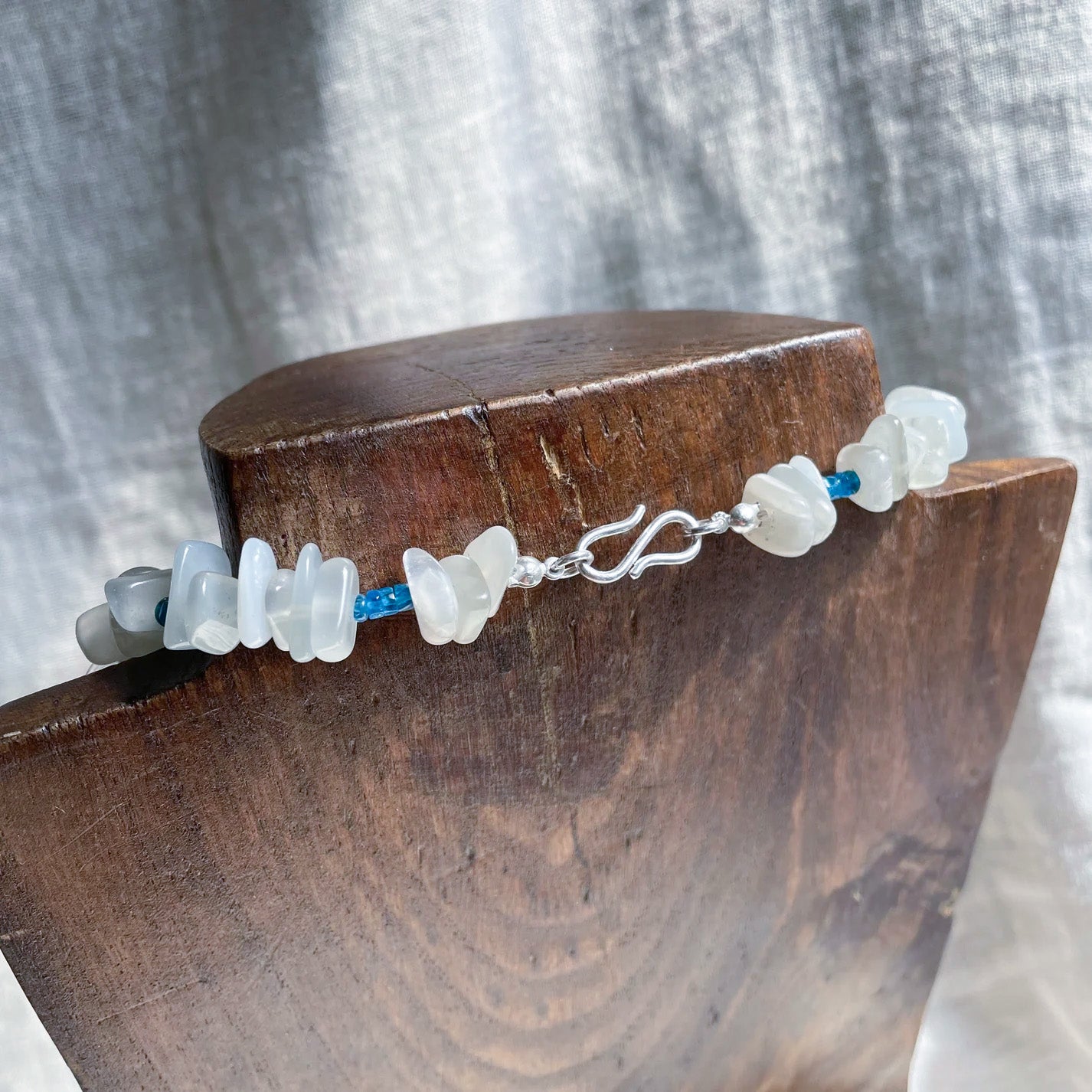 GEMSTONE BEADS NECKLACE